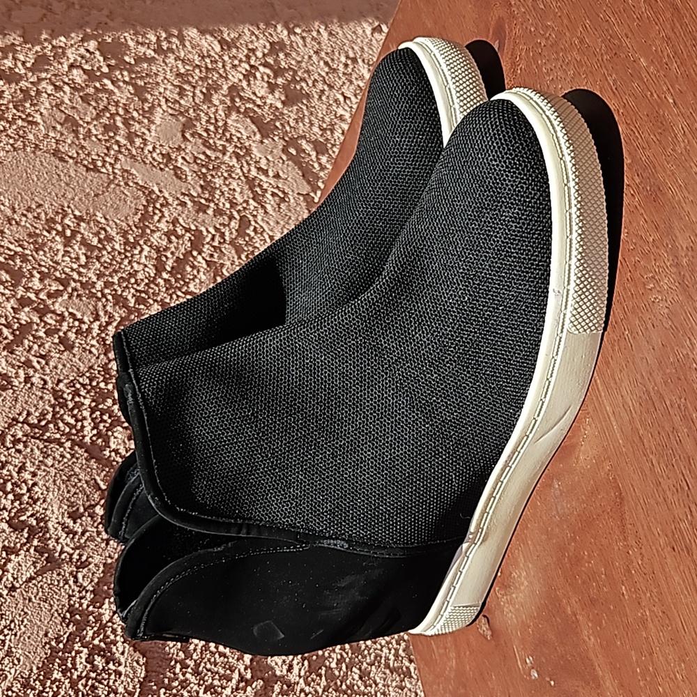 R Report Black Knit Faux Suede Wedged Sneakers Ankle Boots Size 10